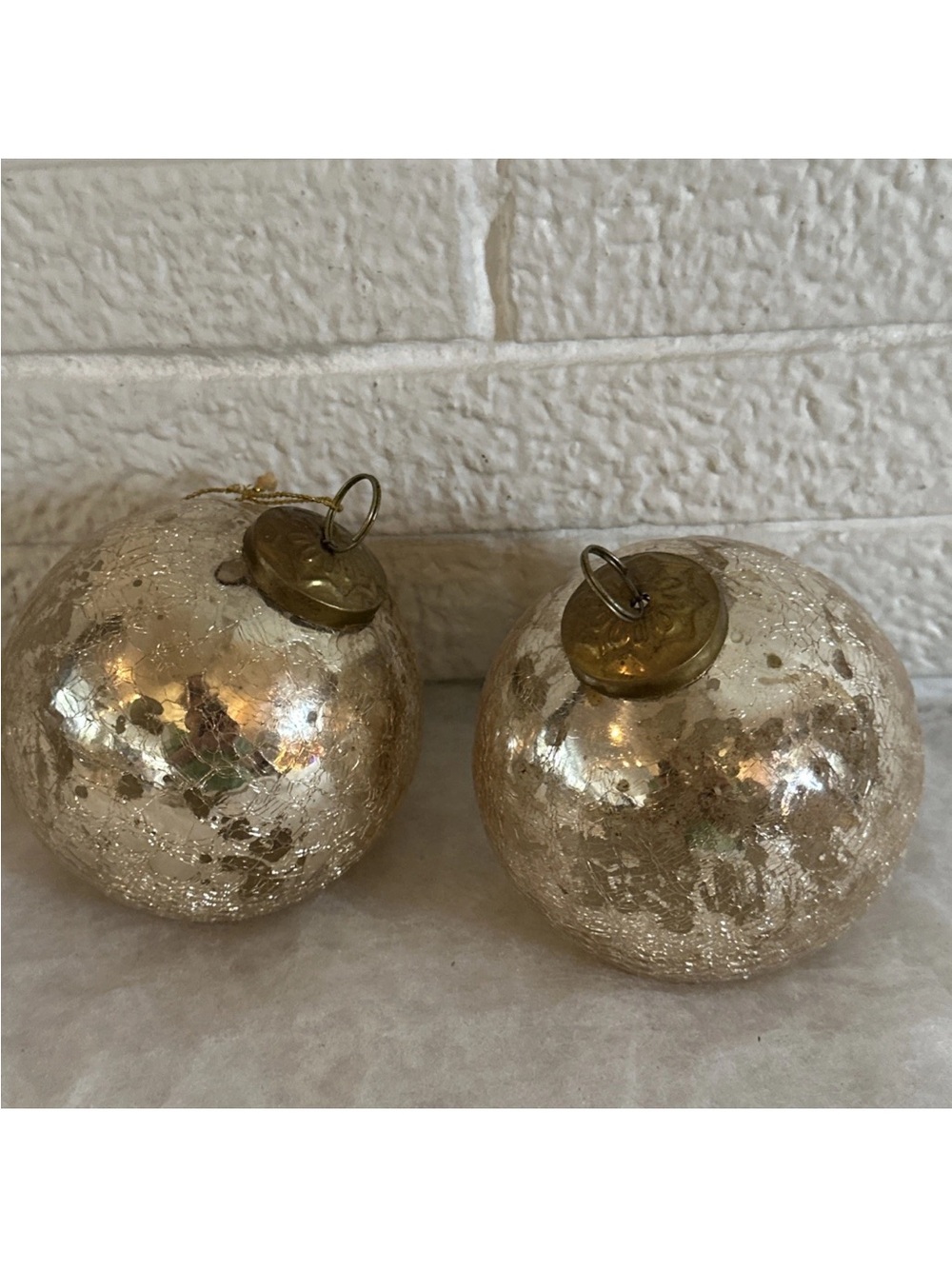 Set Of 2 Pottery Barn 4" Crackle Mercury Glass Kugel Ball Ornaments Silver - Picture 2 of 4